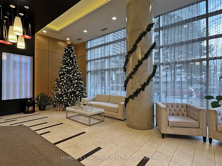 58 Orchard View Blvd #505 — Photo 5