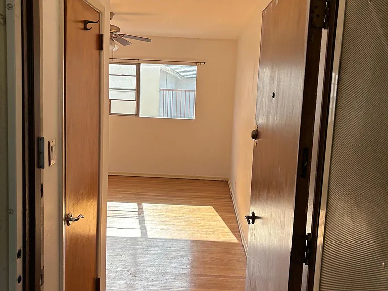 1015 E Ocean Blvd #17 — Photo 10