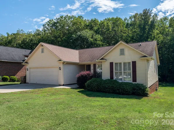 217 Rock Creek Dr, Lincolnton, NC 28092