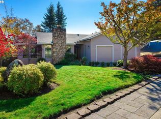 1015 NW Woodwillow Dr, Roseburg, OR 97471