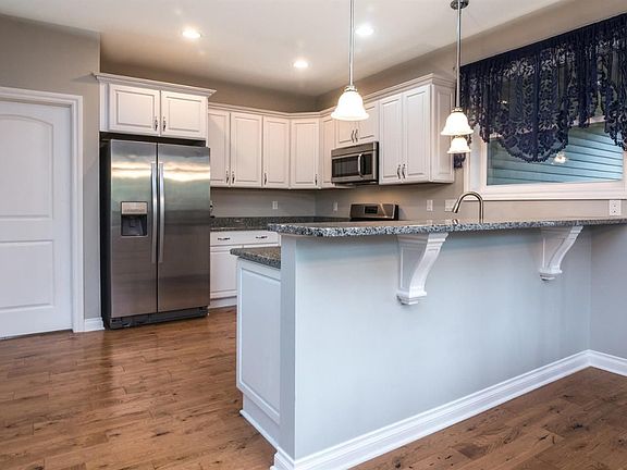 5th image of 5586 Point Pelee Ct