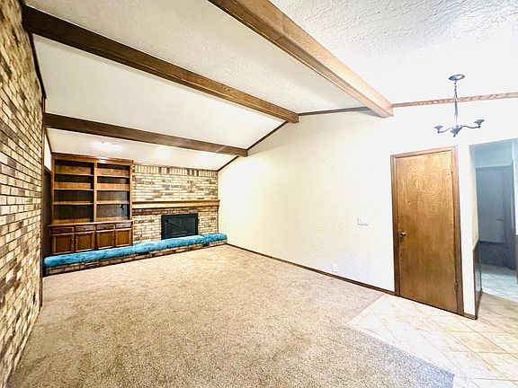 5th image of 134 Sara Dr