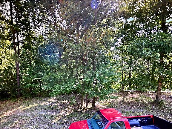 3rd image of Dorchester Dr