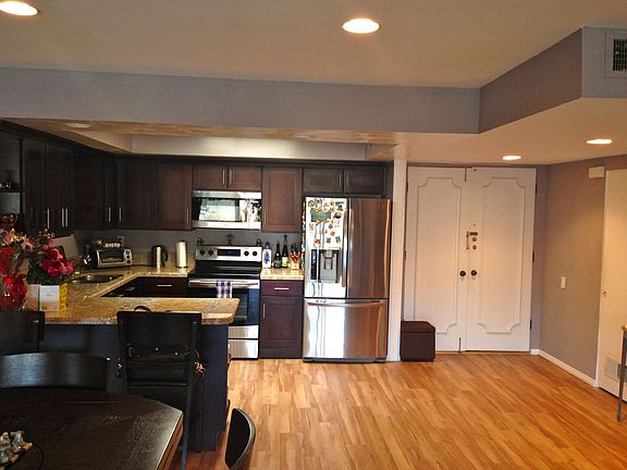 2nd image of 4200 Laurel Canyon Blvd APT 305