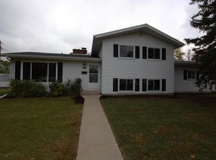 1005 24th Ave S, Fargo, ND 58103