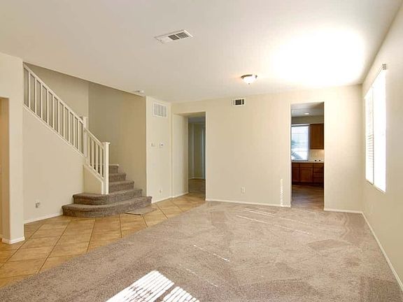 5th image of 1136 W Shady Creek Dr