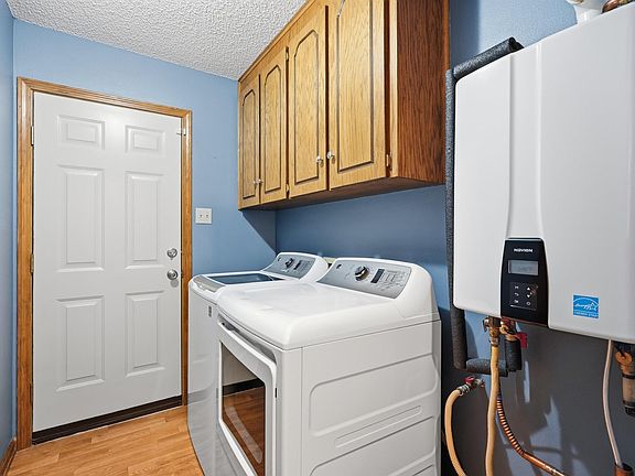4th image of 2815 Anna Ln