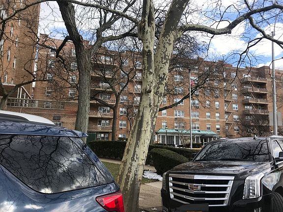 3rd image of 15135 84th St APT 5F