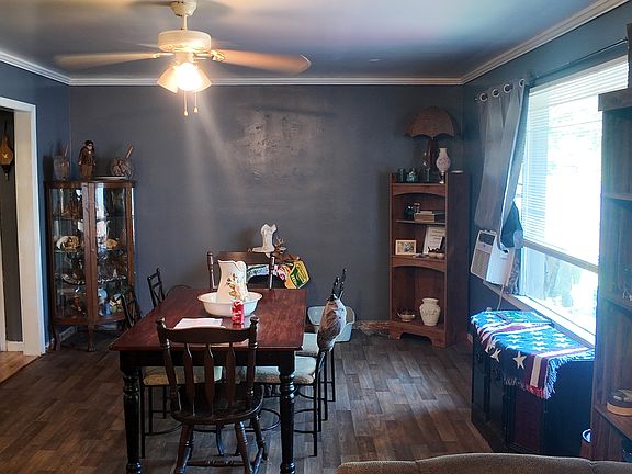 5th image of 21 Lady Marian Dr NE