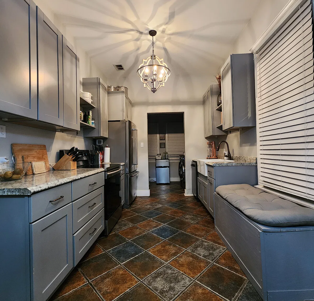 2 bed, $2,500 — Photo 4