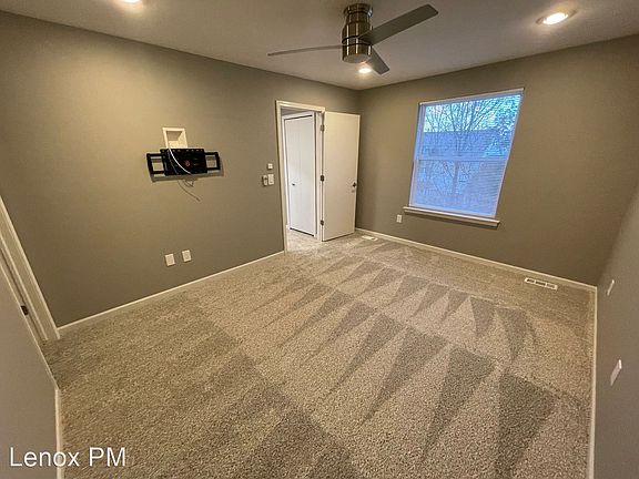 4th image of 3148 Megan Dr