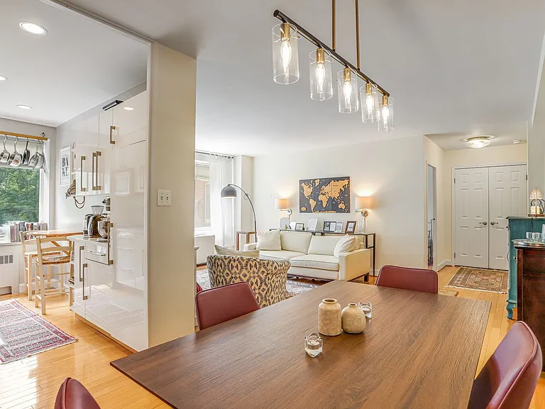 4100 W St NW #209 — Photo 14