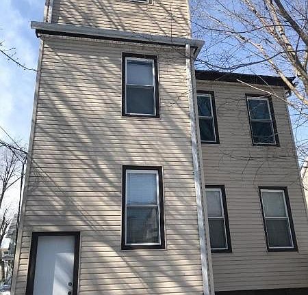 2nd image of 162 N 17th St