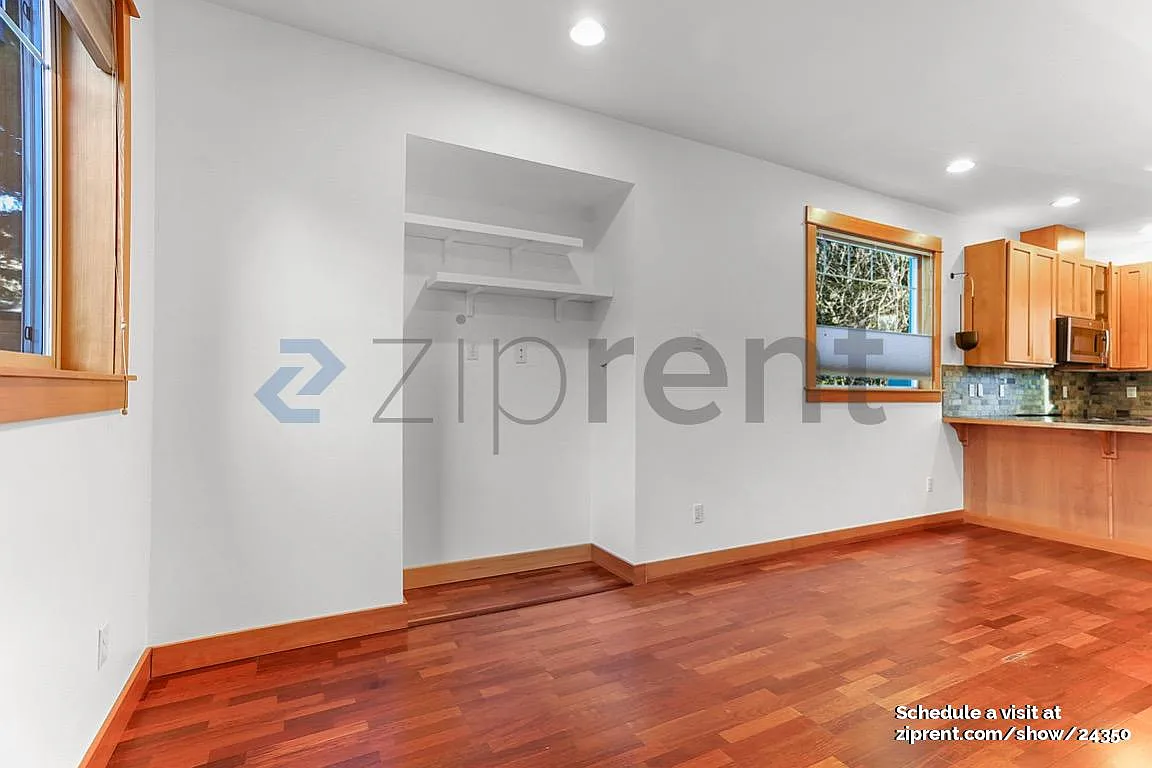 2 bed, 1.5 bath, 830 sqft, $2,700 — Photo 4