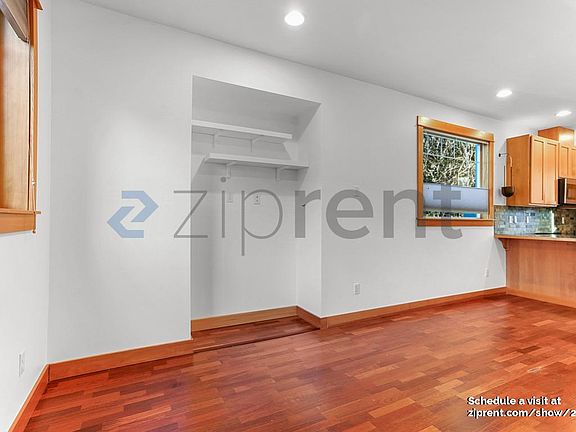4th image of 5650 Fauntleroy Way SW #A