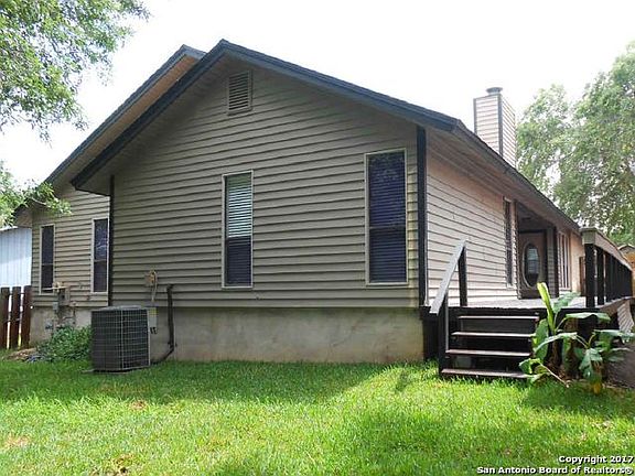 2nd image of 6119 Feather Crest Ln