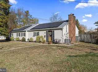 185 Fairfax Dr, Cinnaminson, NJ 08077