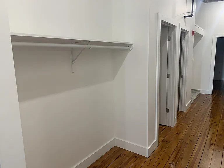 240 1st St NE #4 — Photo 15