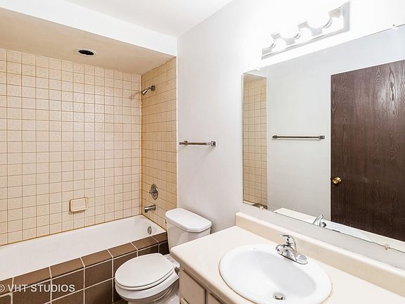 3rd image of 2305 N Enlund Dr Unit 1