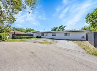 10504 SW 77th Ct, Pinecrest, FL 33156