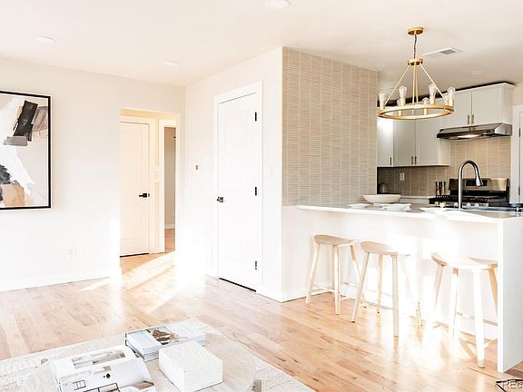 4th image of 1352 S Quieto Court
