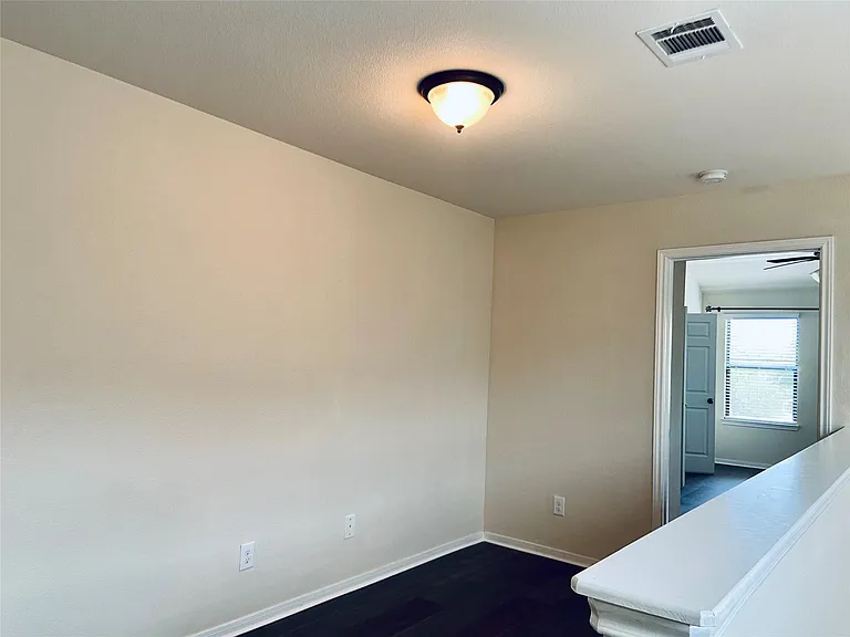 16003 Thornbill Ln — Photo 10