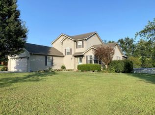 332 Kings Trace Dr, Berea, KY 40403