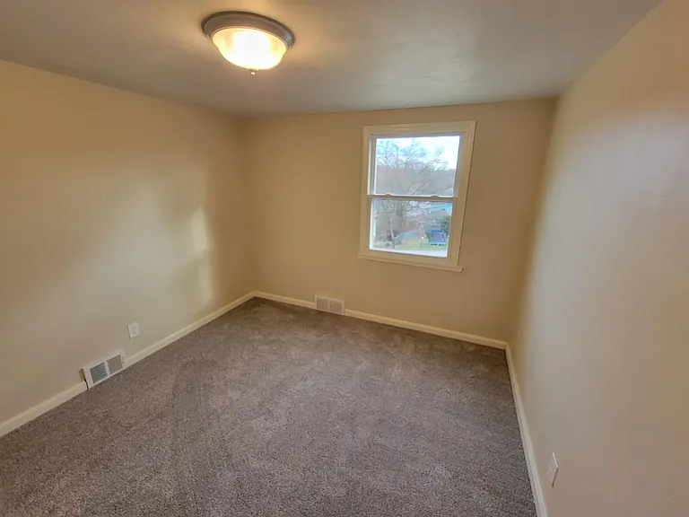 10761 Old Trail Rd — Photo 15