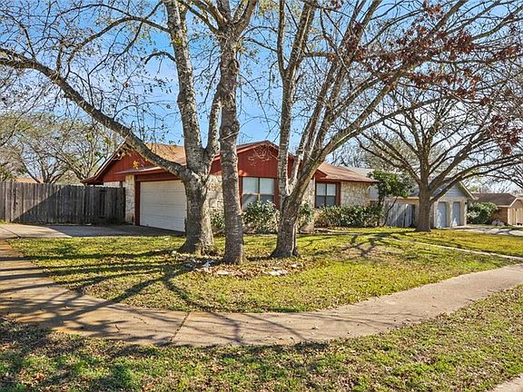 3rd image of 1604 Dove Haven Dr