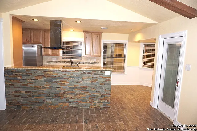 7634 Susan Elaine St — Photo 6