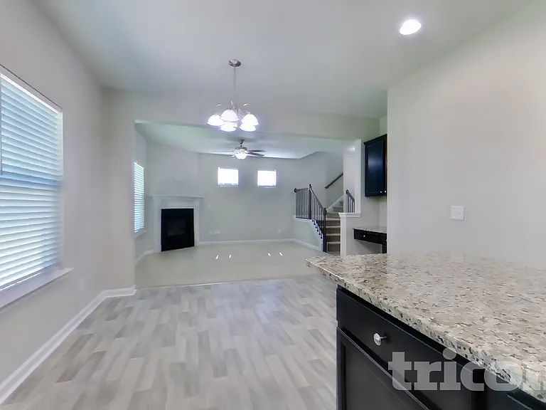228 Arbor Dr — Photo 4