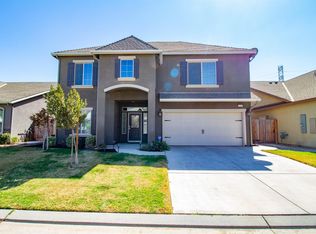 6743 W Lucas Dr, Fresno, CA 93722