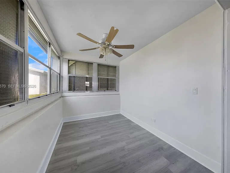2520 NW 2nd Dr — Photo 11