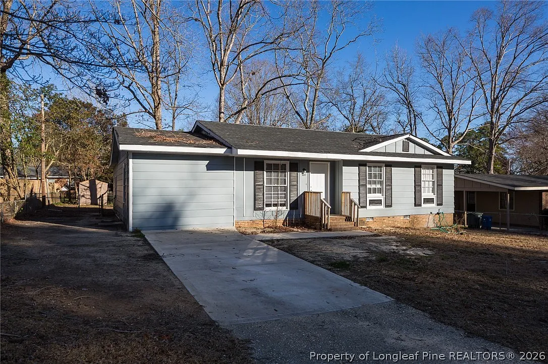 5 bed, 2.5 bath, 1950 sqft, $1,700 — Photo 2