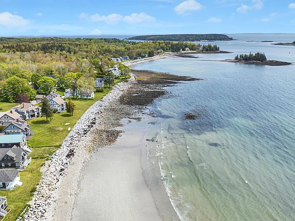 3rd image of 19 Crescent Beach Road