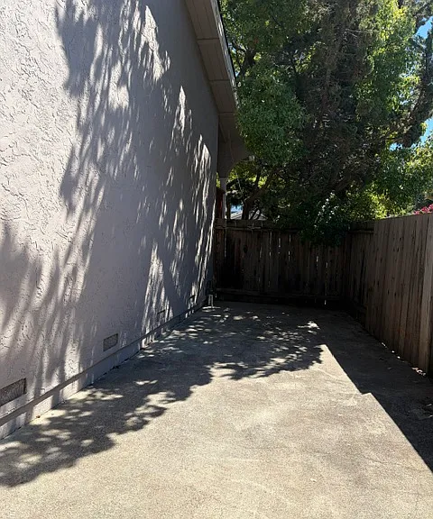 Second side yard, gated