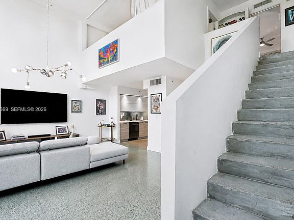 5th image of 245 Michigan Avenue Lg #5