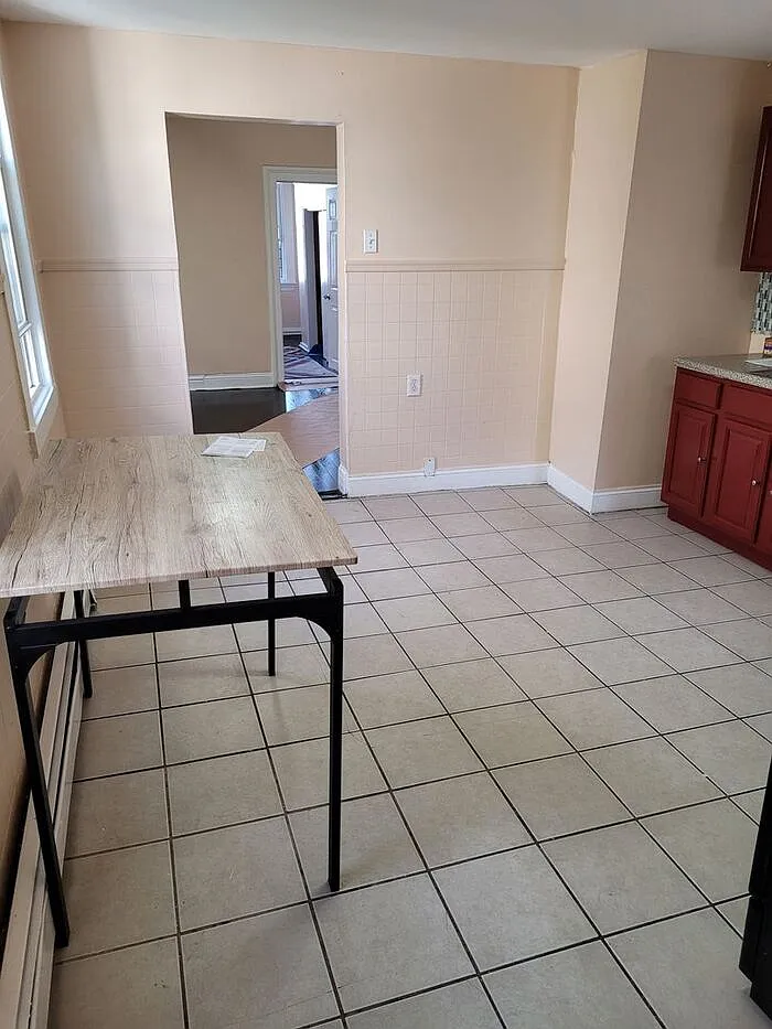 3 bed, 1.0 bath, $1,995 — Photo 1