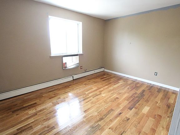 2nd image of 547 Edison Ave APT 3