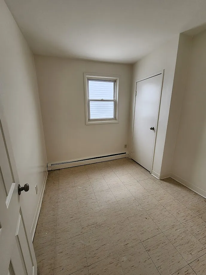 3 bed, 1250 sqft, $1,895 — Photo 3