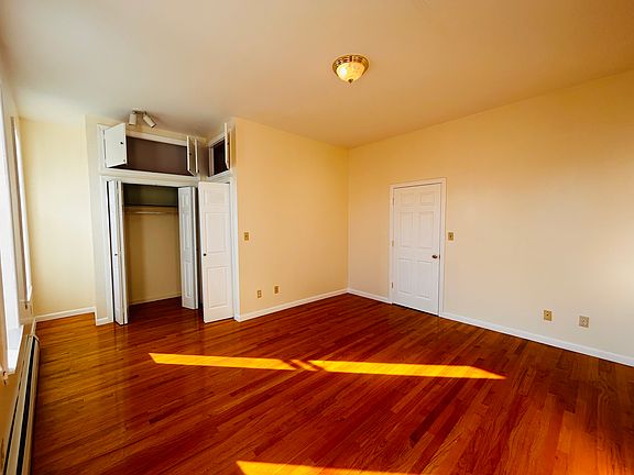 4th image of 752 Coney Island Ave #3A