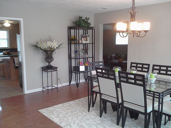2nd image of 4049 Larchview Dr