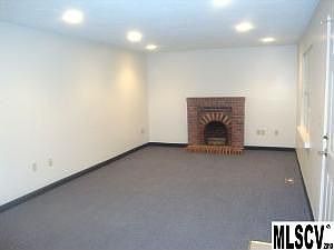 4th image of 312 W 12th St