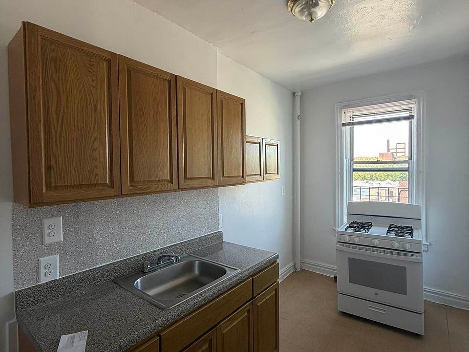 1st image of 88-35 164th St #4NN