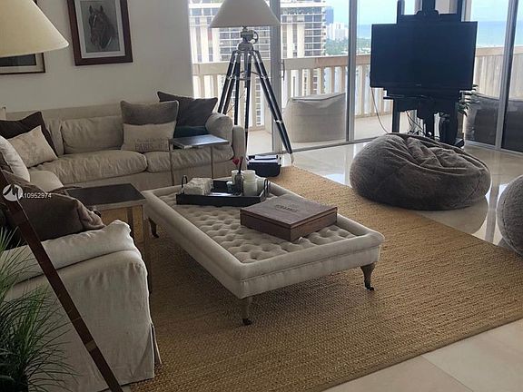 3rd image of 19355 Turnberry Way APT 25K
