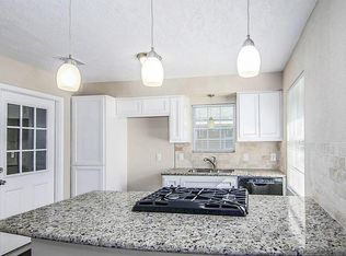 5619 Yacht Club Dr, Dickinson, TX 77539