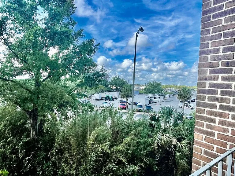 Two Bedroom Condo in Downtown Charleston — Photo 16