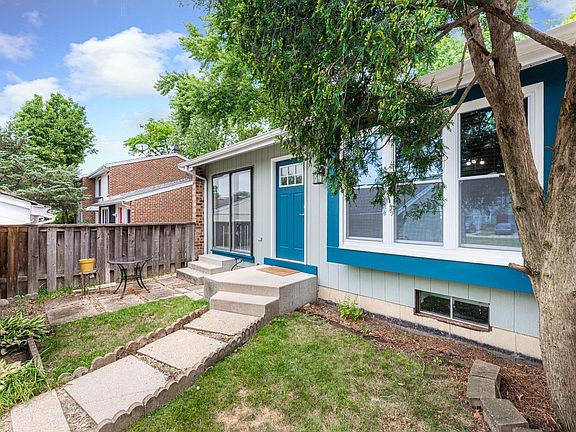 3rd image of 333 Colony Green Dr