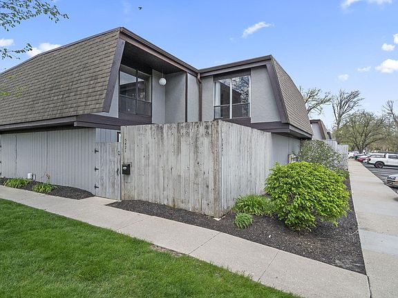3rd image of 5421 Worthington Forest Pl E