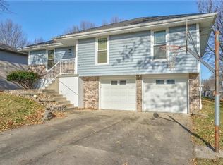 3105 SW Jackson St, Blue Springs, MO 64015